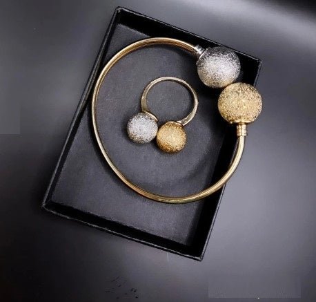 Dual Style Gold-Tone Jewelry Set Sahara Basket